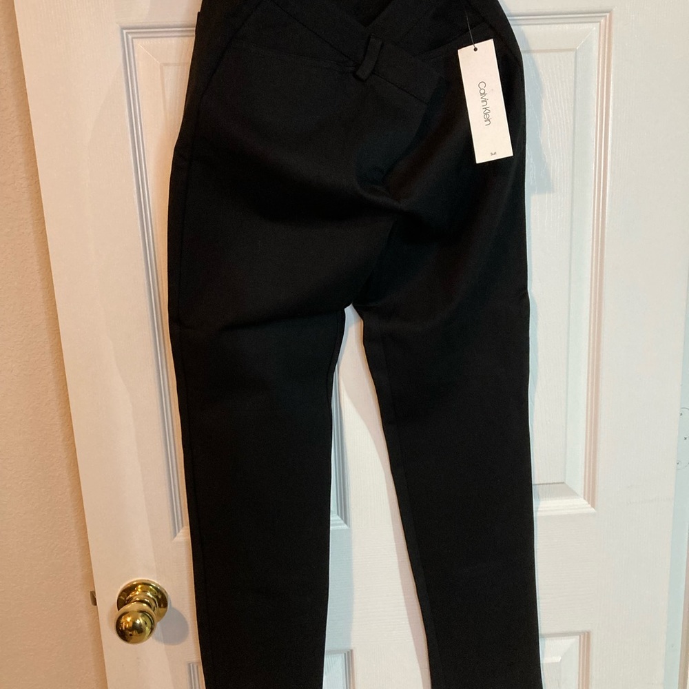 New with tags! Calvin Klein black suit pants-size 6!